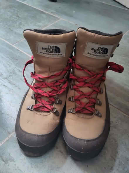 Photo of free North Face hiking shoes (St Ives PE27) #1