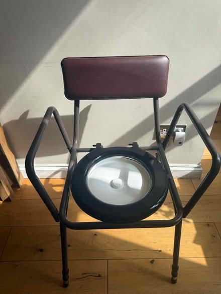 Photo of free Commode (Tulse Hill SW2) #4