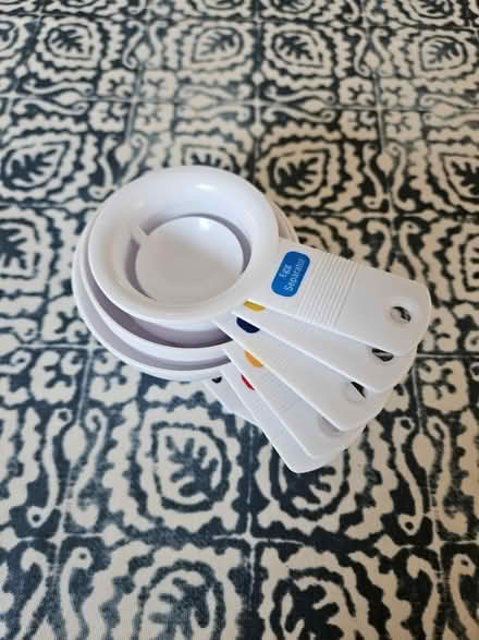 Photo of free Set of measuring cups (Erlestoke SN10) #1