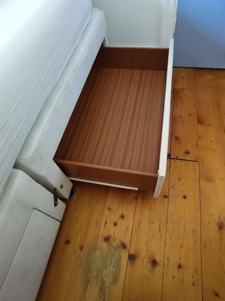 Photo of free Divan bed King size. With 4 storage drawers (Hollingdean BN1) #3