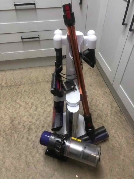 Photo of free Dyson V10 Cyclone - Spairs/Repair (Sothall S20) #1