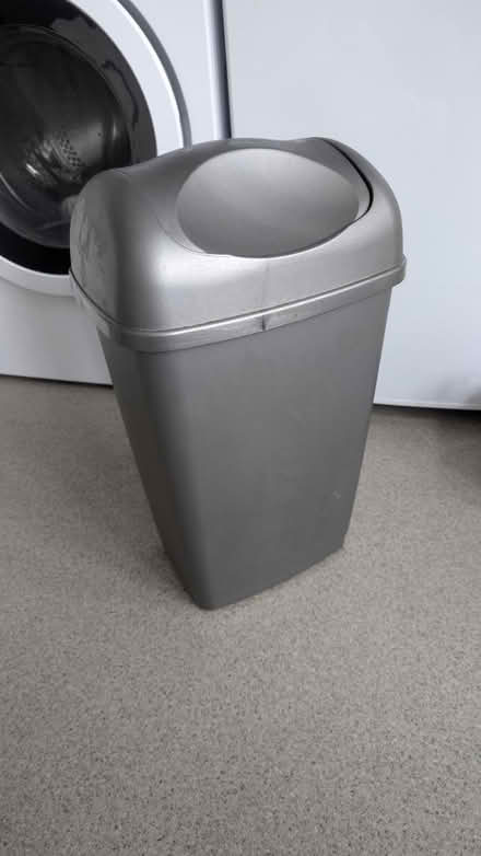 Photo of free Rubbish bin (CB2) #1