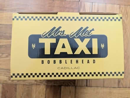 Photo of free Mrs Met Bobblehead Taxi (Qxs Blvd Union Turnpike) #2
