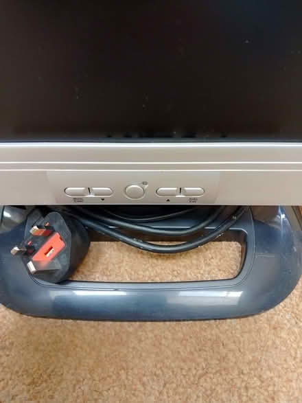 Photo of free 19" LCD monitor (Bexhill TN39) #2