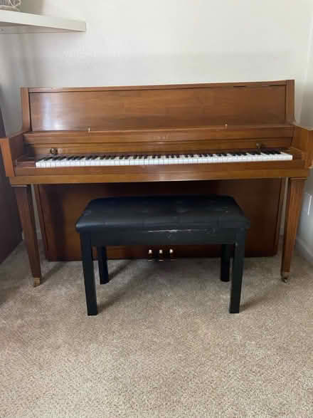 Photo of free Piano (Thornton) #1