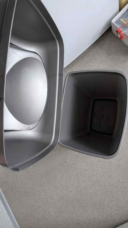 Photo of free Rubbish bin (CB2) #2