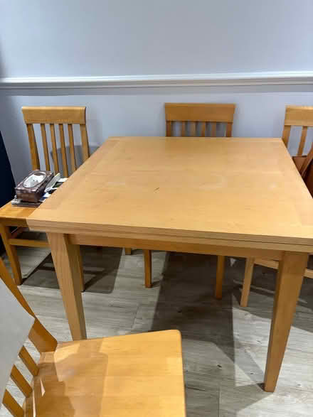 Photo of free Large extending dining table (Snodland) #3