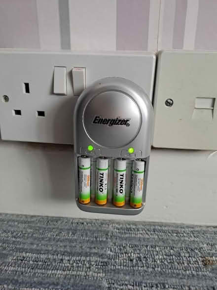 Photo of free AA/AAA Battery charger (Harefield SO19) #1