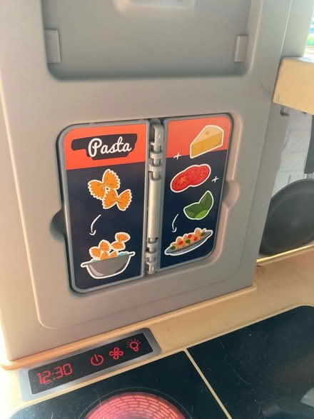 Photo of free Play kitchen - could do with TLC but safe (Colleycroft CV12) #3