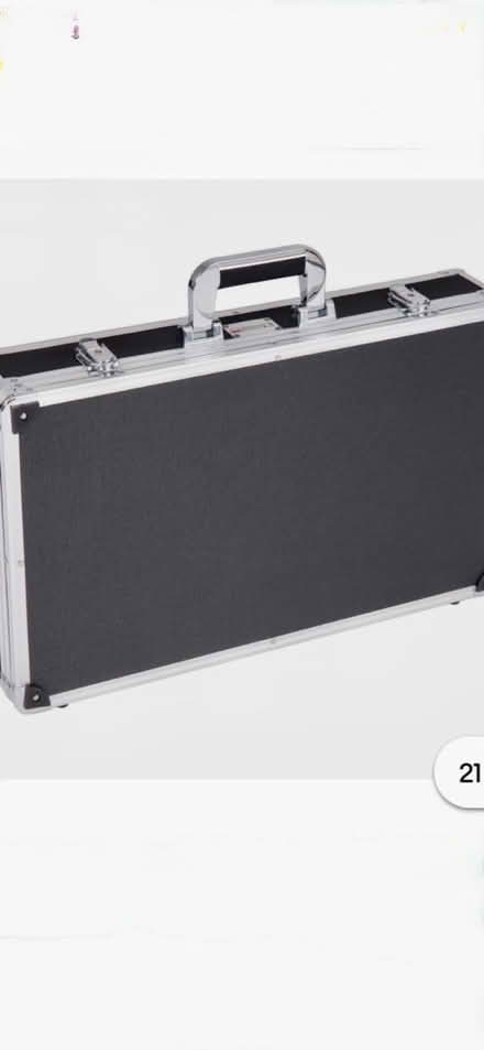 Photo of free Kinsman Pedal board case for guitar pedals (Harrogate HG2) #1