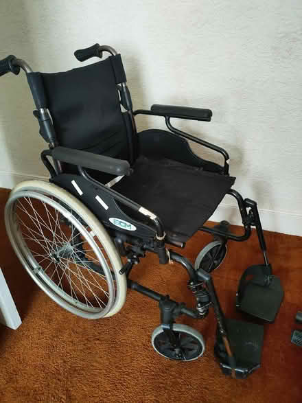 Photo of free Lightweight Wheelchair (isleworth) #1