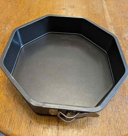 Photo of free Baking tins (Primrose LA1) #2