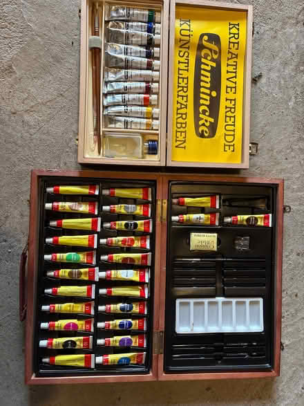 Photo of free Oil paint sets (Willington DE65) #1