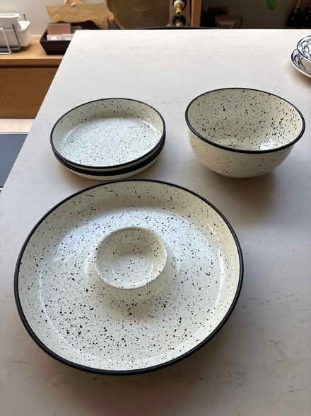Photo of free Tin bbq / outdoor plates (E9) #1