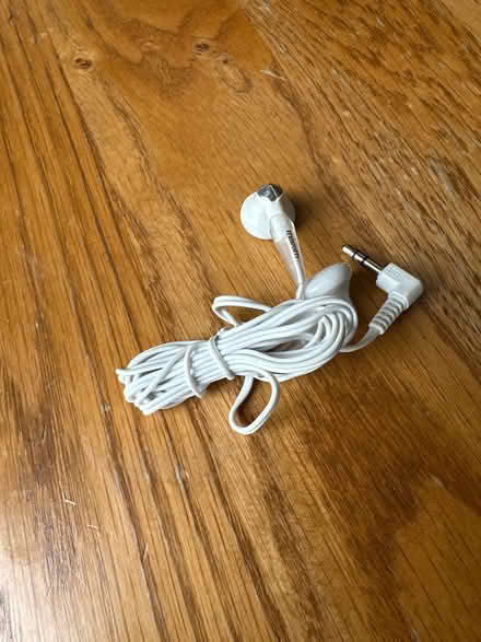 Photo of free Wired in-ear headphones (Oldfield Park BA2) #1