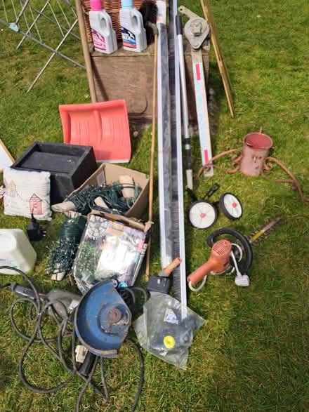 Photo of free A Collection of free items (Constantine TR11) #3