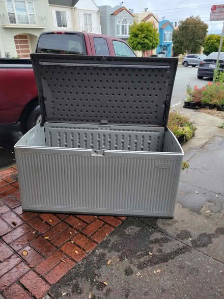 Photo of free Lg garage or outdoor storage chest (Sunset District San Francisco) #1