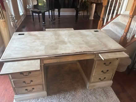 Photo of free Executive office desk (Gambrills MD) #3