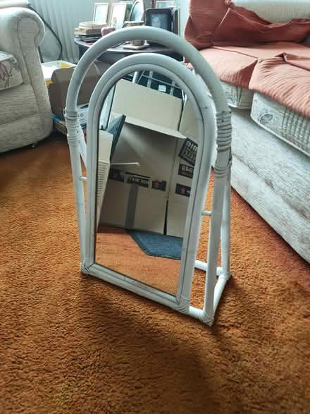 Photo of free Mirror (isleworth) #1