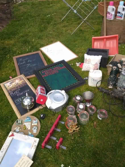Photo of free A Collection of free items (Constantine TR11) #2