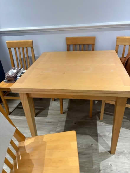 Photo of free Large extending dining table (Snodland) #4