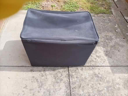 Photo of free Various containers (TW3 Hounslow) #1