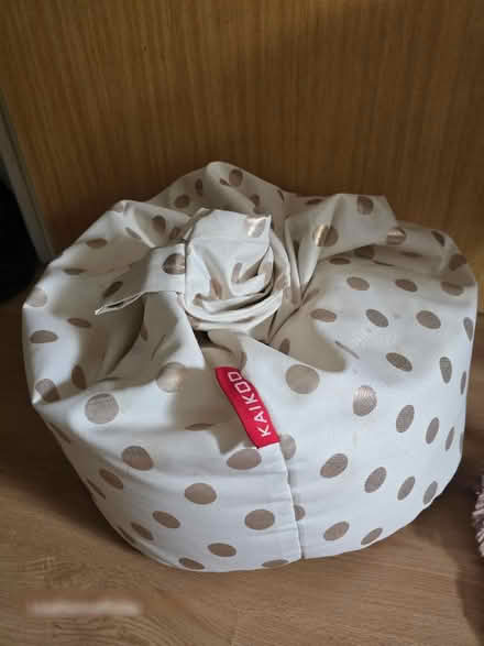 Photo of free Beanbag and 2 cushions (Lewisham SE13) #2
