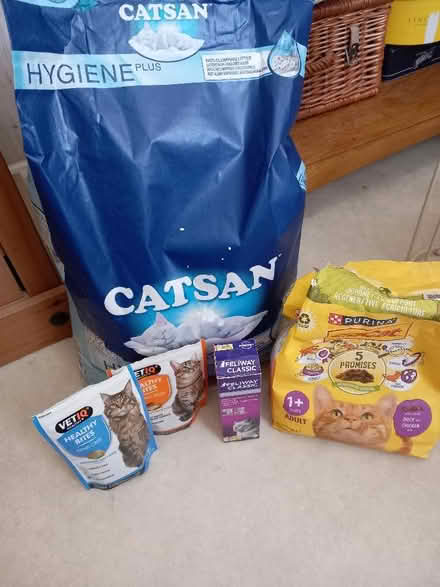 Photo of free Open bags: cat litter and cat biscuits (Penrith CA11) #1