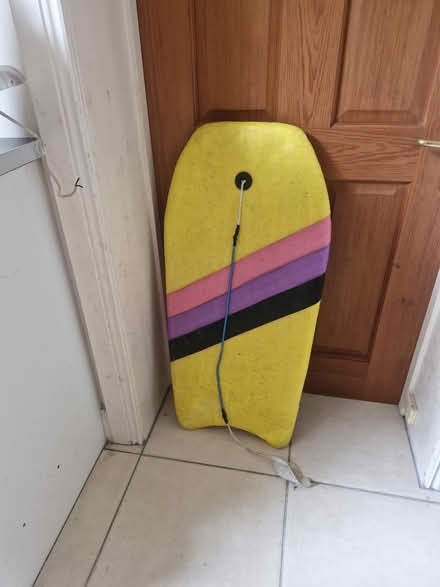 Photo of free Surfboard (D18E0K6) #1