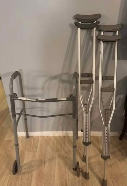 Photo of free mobility aids bundle (Staten Island, NY) #1