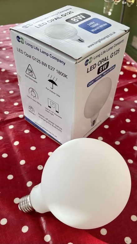 Photo of free 12cm globe lamp (Ludlow SY8) #1