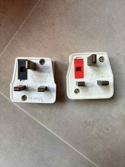 Photo of free Shaver / toothbrush adaptor (Peachcroft OX14) #2