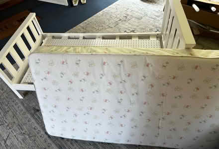 Photo of free Toddler bed with toddler mattress (Chelmsford (drum hill)) #1