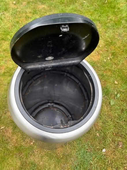 Photo of free Brabantia 60l touch bin (Claygate KT10) #2