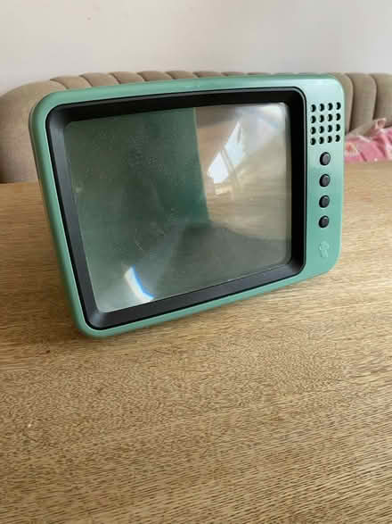 Photo of free Novelty Retro TV Phone magnifier (Weston) #1