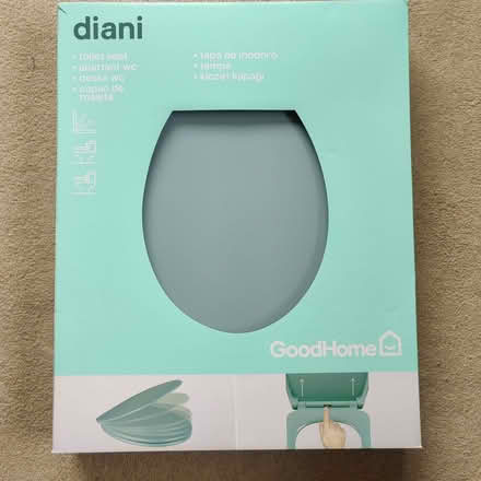 Photo of free Toilet seat (Wall's Quarry GL5) #1
