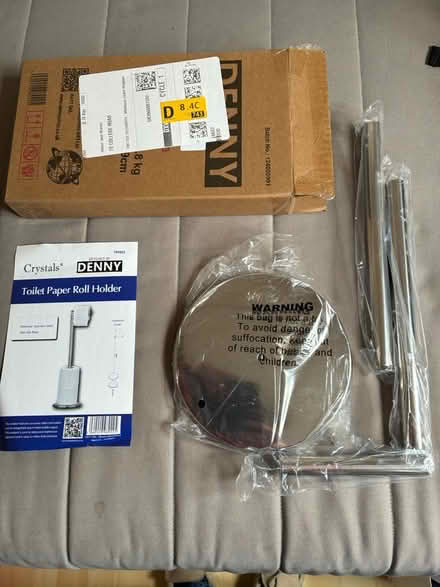 Photo of free Free standing loo roll holder (Isleworth TW7) #2