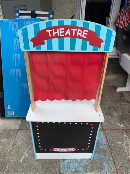 Photo of free Children’s theatre toy (Enfield EN3) #1