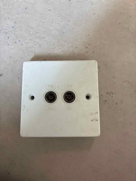 Photo of free FM / TV aerial socket (Peachcroft OX14) #1