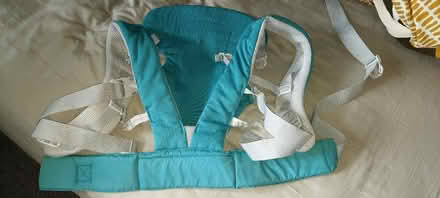 Photo of free Baby carrier (Castaheany) #1