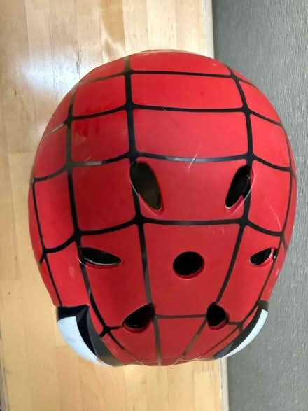 Photo of free Spider-Man helmet, S, 5 years up (1075 Valencia Avenue) #3