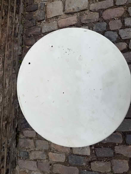 Photo of free White metal garden table (Canonbury N1) #2
