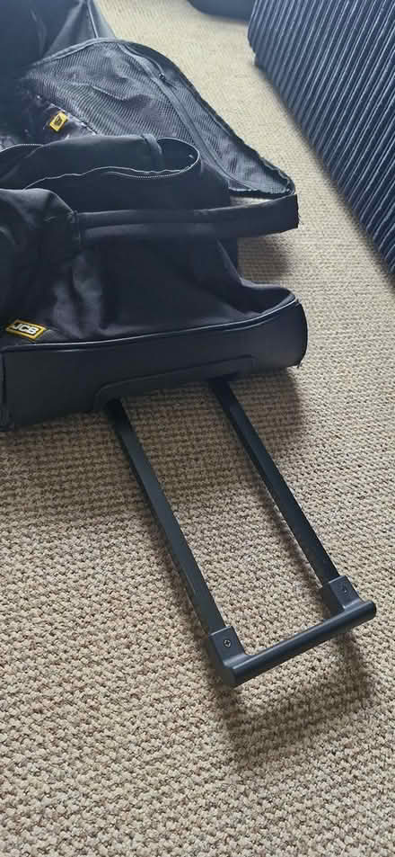 Photo of free JCB holdall on wheels (CH45) #4