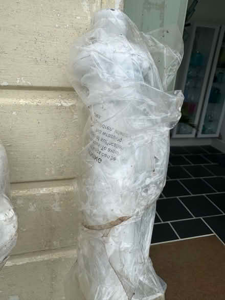 Photo of free White painted Curtain Rail 1m 50cm,central bracket 16 rings (Nailsea Court BS48) #1