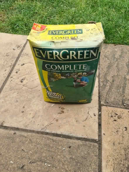 Photo of free Box of Evergreen Complete lawn treatment (Ham KT2) #1
