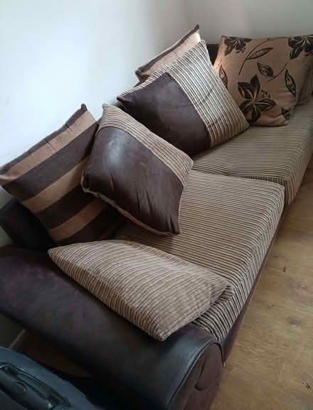 Photo of free 5 seat sofa, originally from wayfair (Dagenham RM9) #1