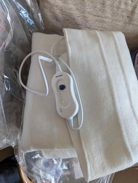 Photo of free electric blanket v.g.c (BD20 5NE) #1
