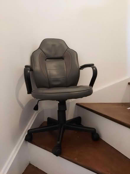 Photo of free Office/gaming chair (Carshalton SM5) #2