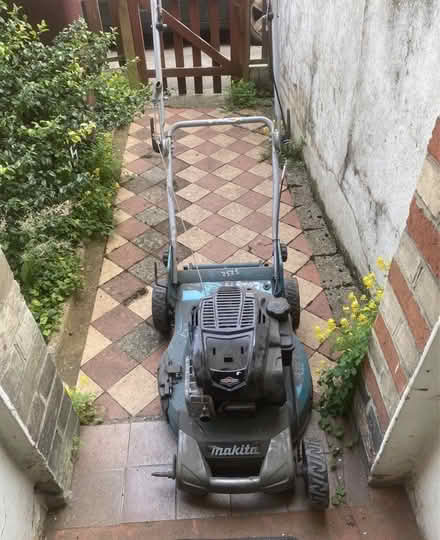 Photo of free Lawnmower Makita (Reading RG1) #1