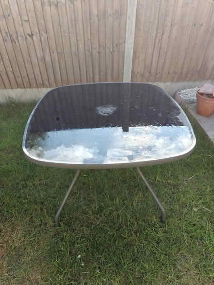 Photo of free Garden table (Near Walthamstow village) #1